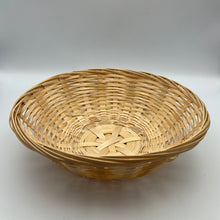 Load image into Gallery viewer, Wicker hamper basket 1 piece
